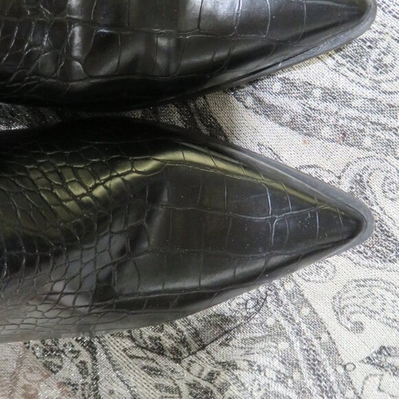 Justfab Black croc embossed Olwen Bootie Ankle boot size 10 pointed toe - Picture 12 of 12
